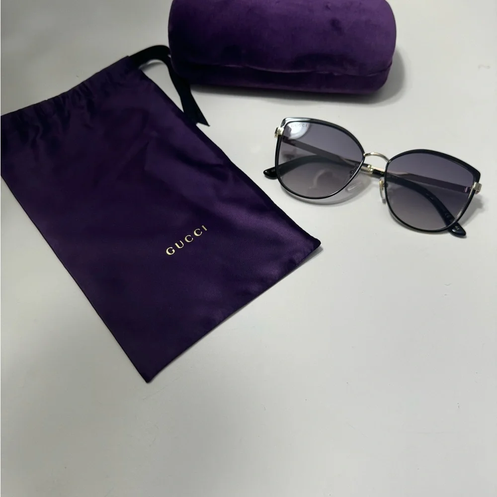 Gucci Sunglasses with Purple packaging Accessories - Picture 3 of 3
